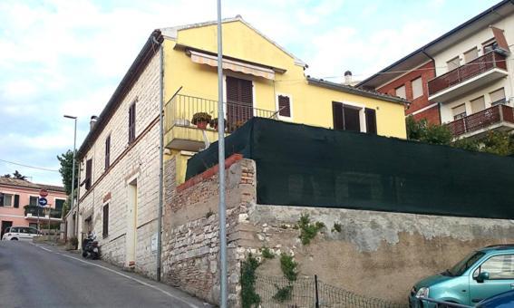 Ferienwohnung A Casa Di Andrea Sirolo Exterior foto